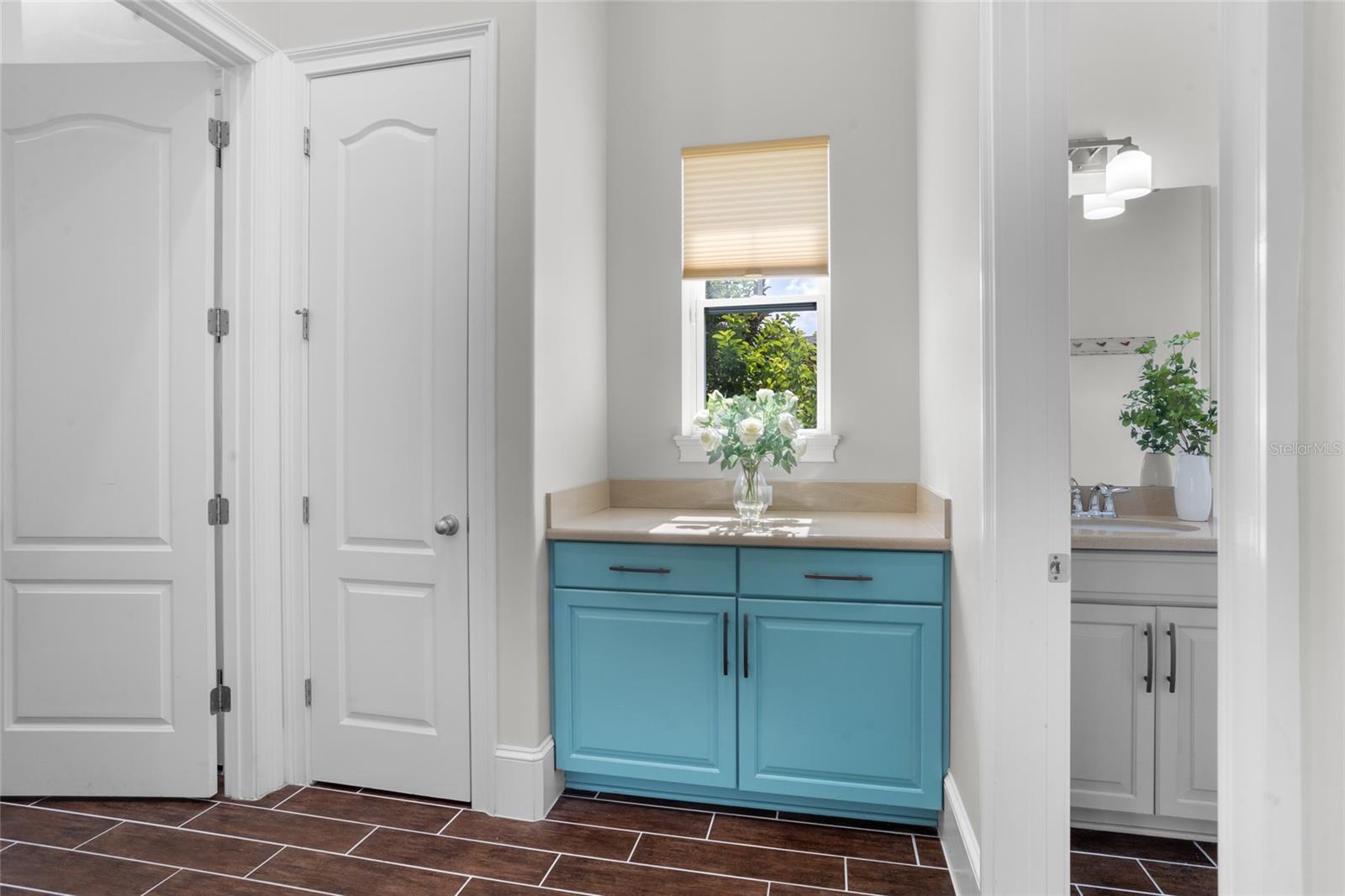 8360 MISTRAL DR, ORLANDO, FL, 32827