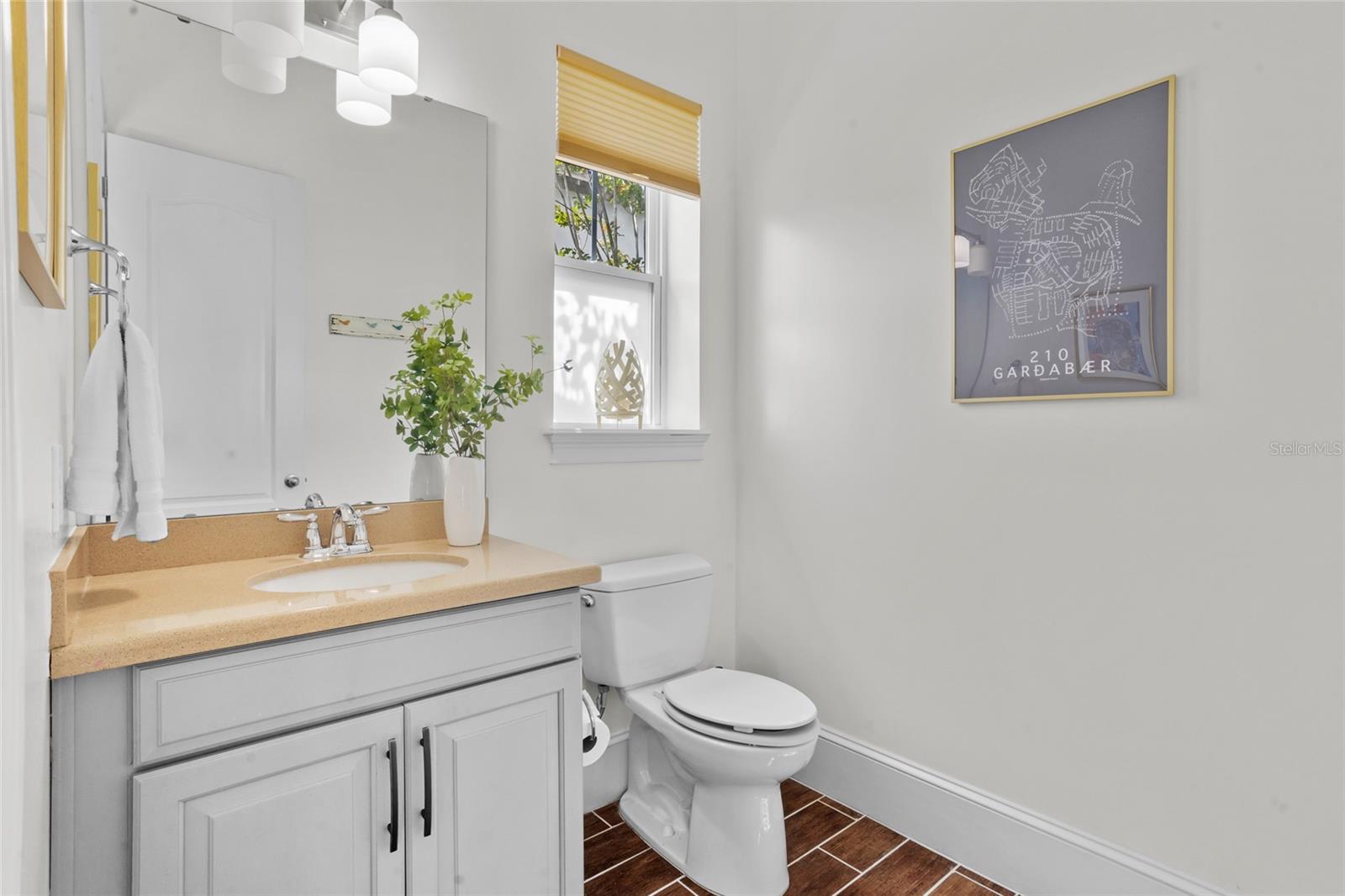 8360 MISTRAL DR, ORLANDO, FL, 32827