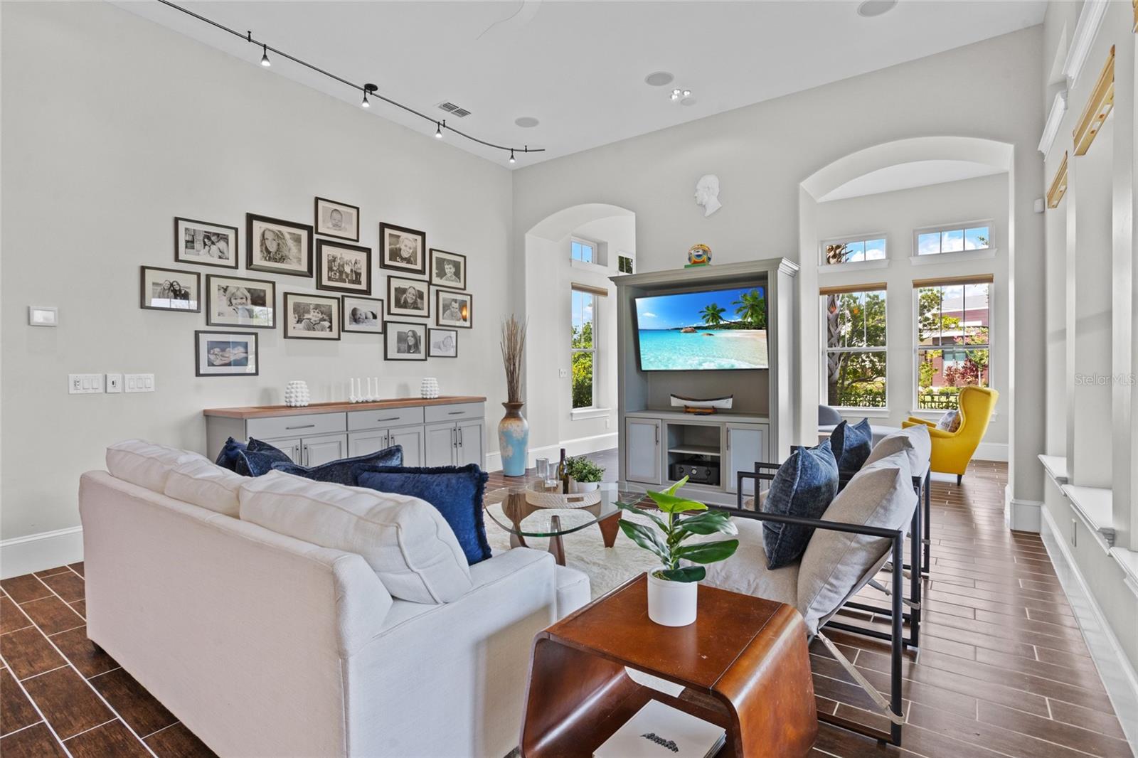 8360 MISTRAL DR, ORLANDO, FL, 32827