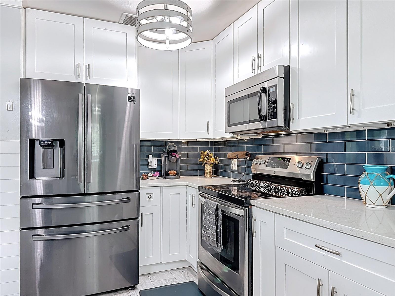 230 S EMBREY DR, CASSELBERRY, FL, 32707