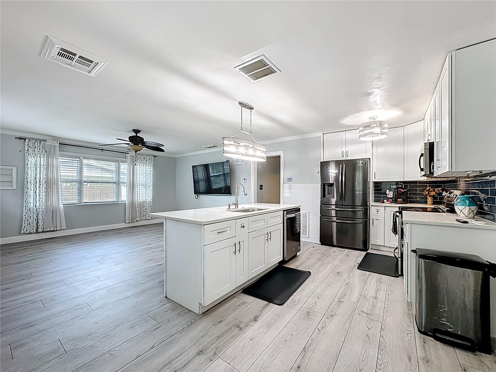 230 S EMBREY DR, CASSELBERRY, FL, 32707