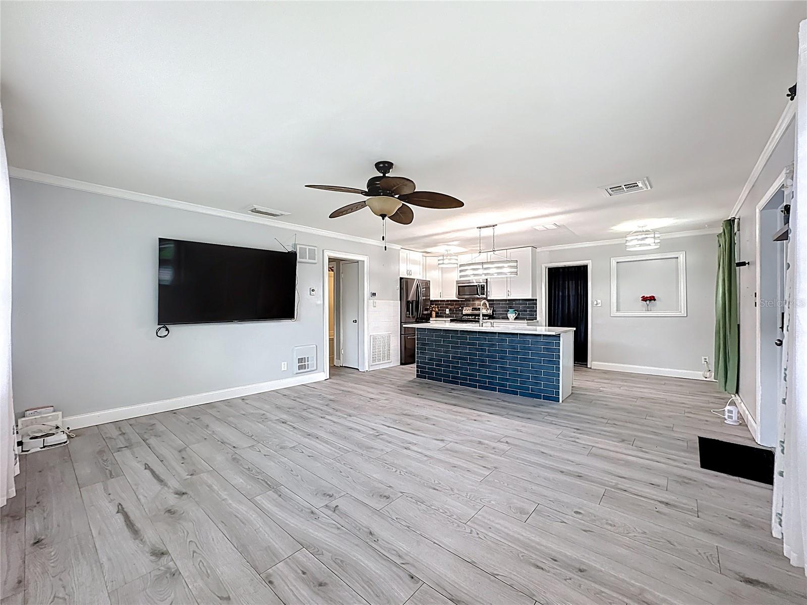 230 S EMBREY DR, CASSELBERRY, FL, 32707