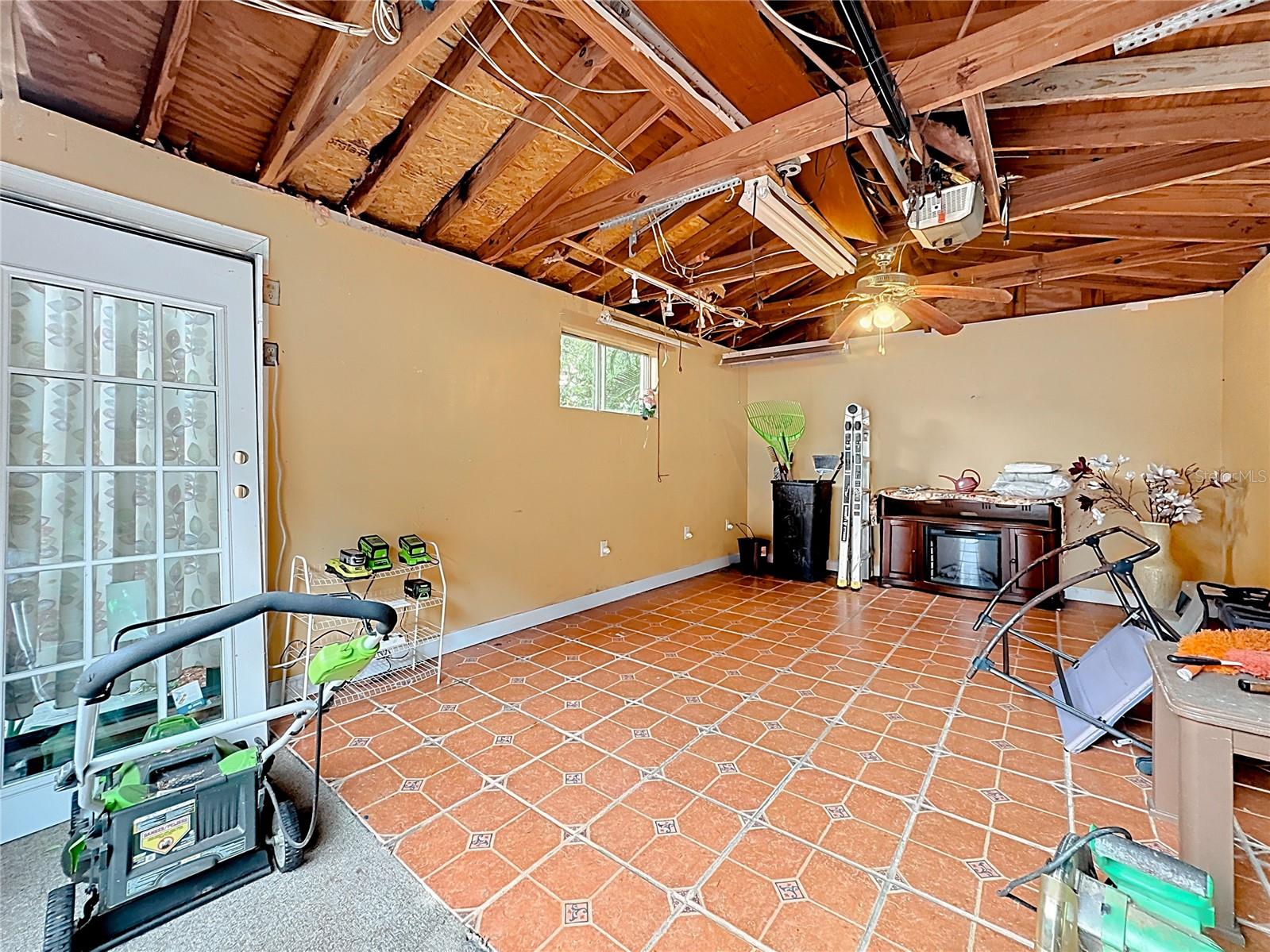 230 S EMBREY DR, CASSELBERRY, FL, 32707