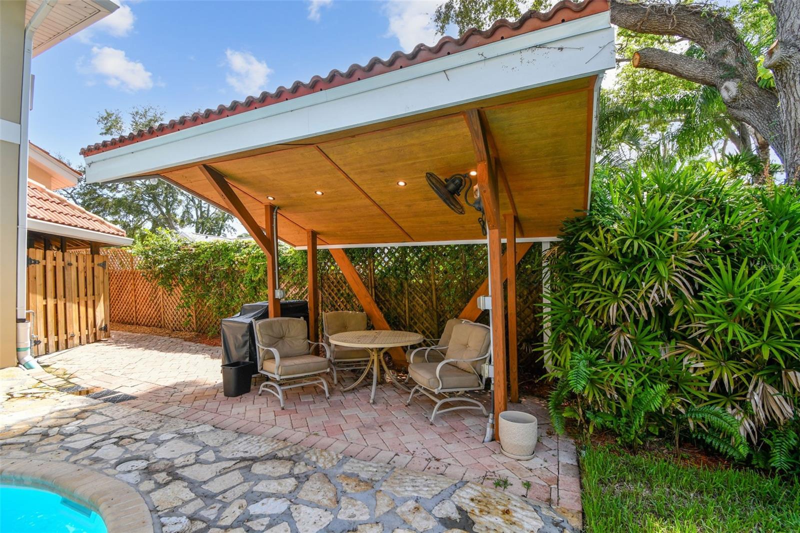 1020 CHARLES ST, CLEARWATER, FL, 33755