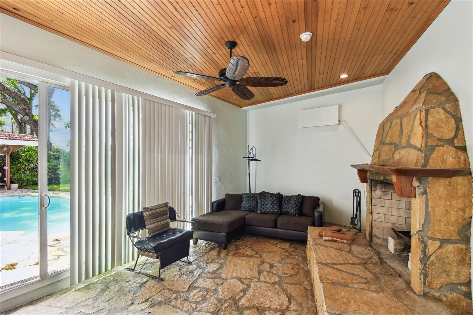 1020 CHARLES ST, CLEARWATER, FL, 33755