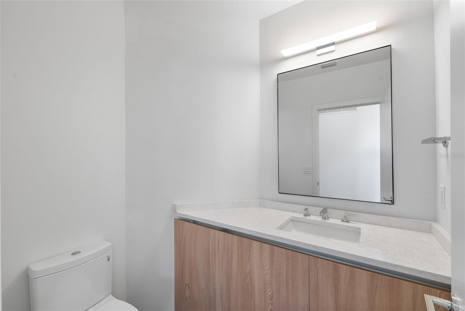 TB8406282 Property Photo