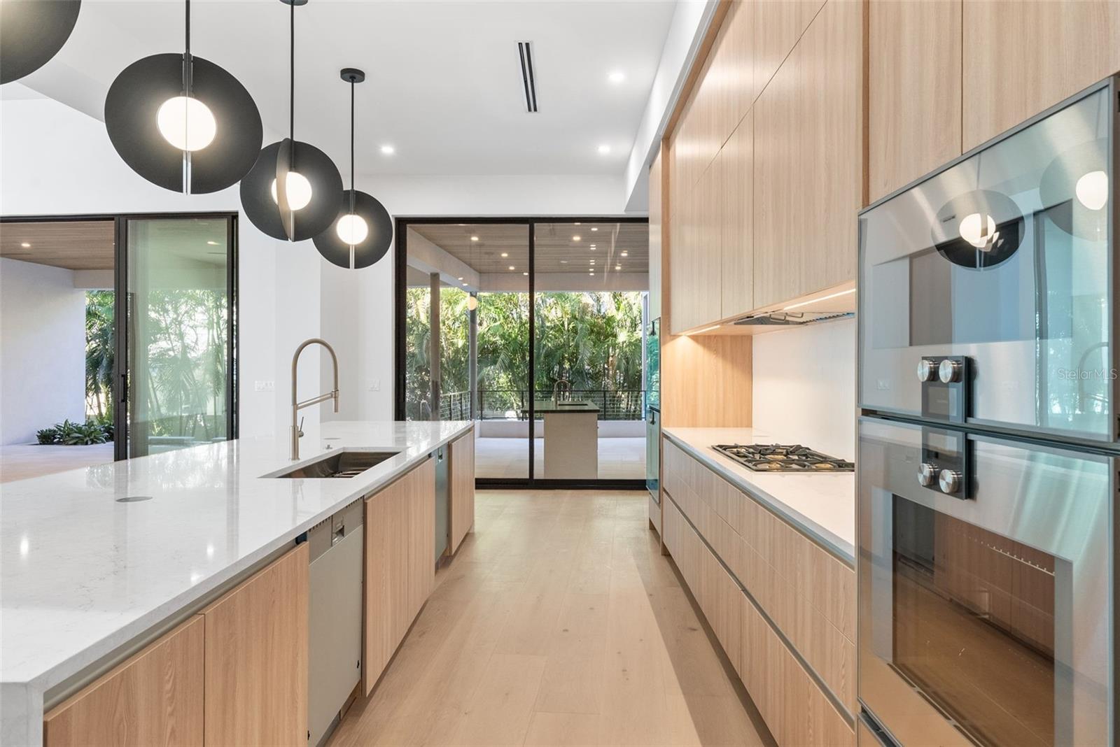 TB8406282 Property Photo