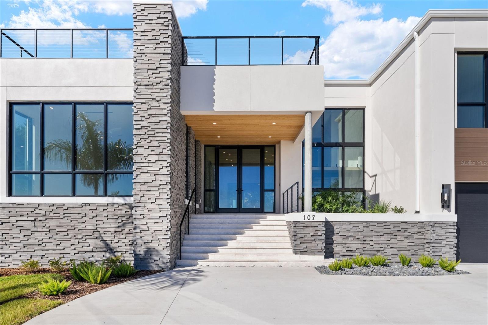 TB8406282 Property Photo