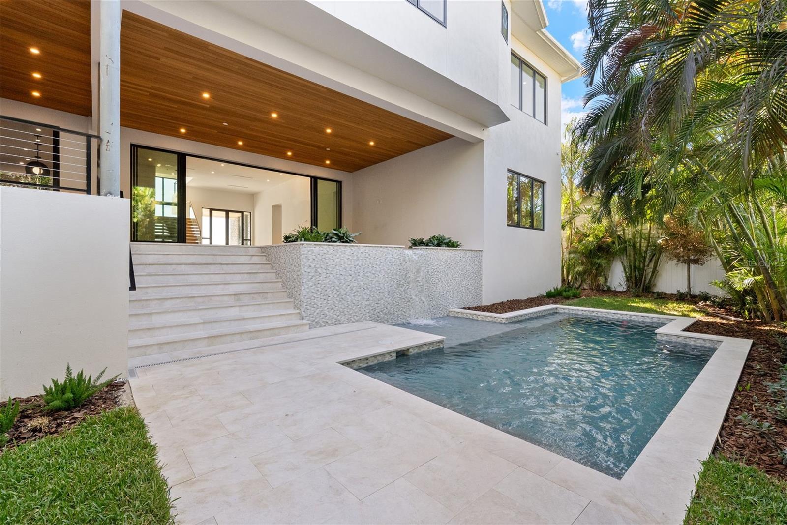 TB8406282 Property Photo