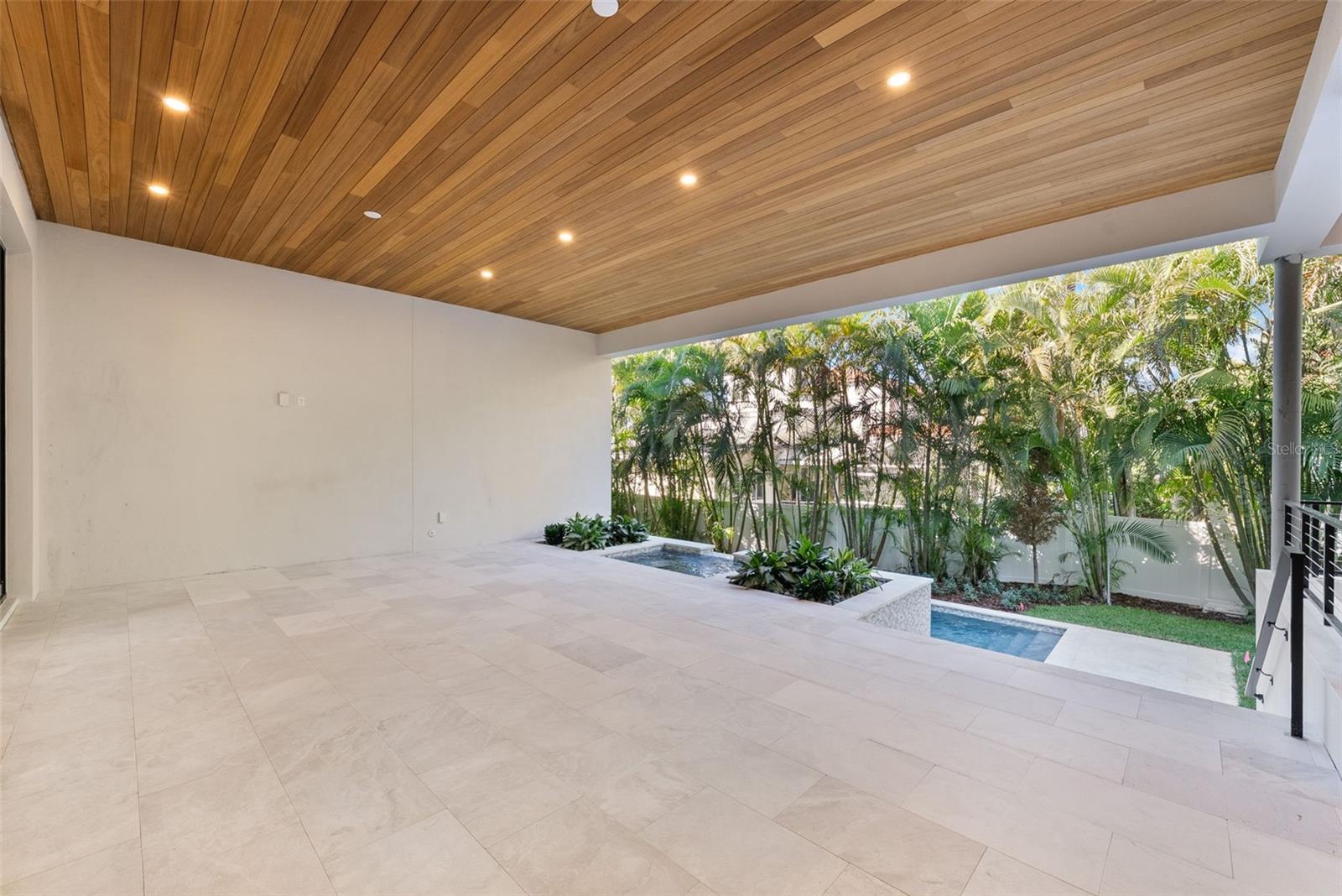 TB8406282 Property Photo