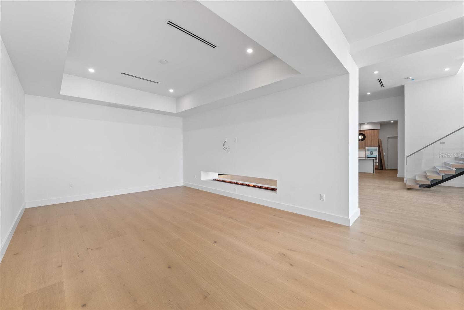 TB8406282 Property Photo