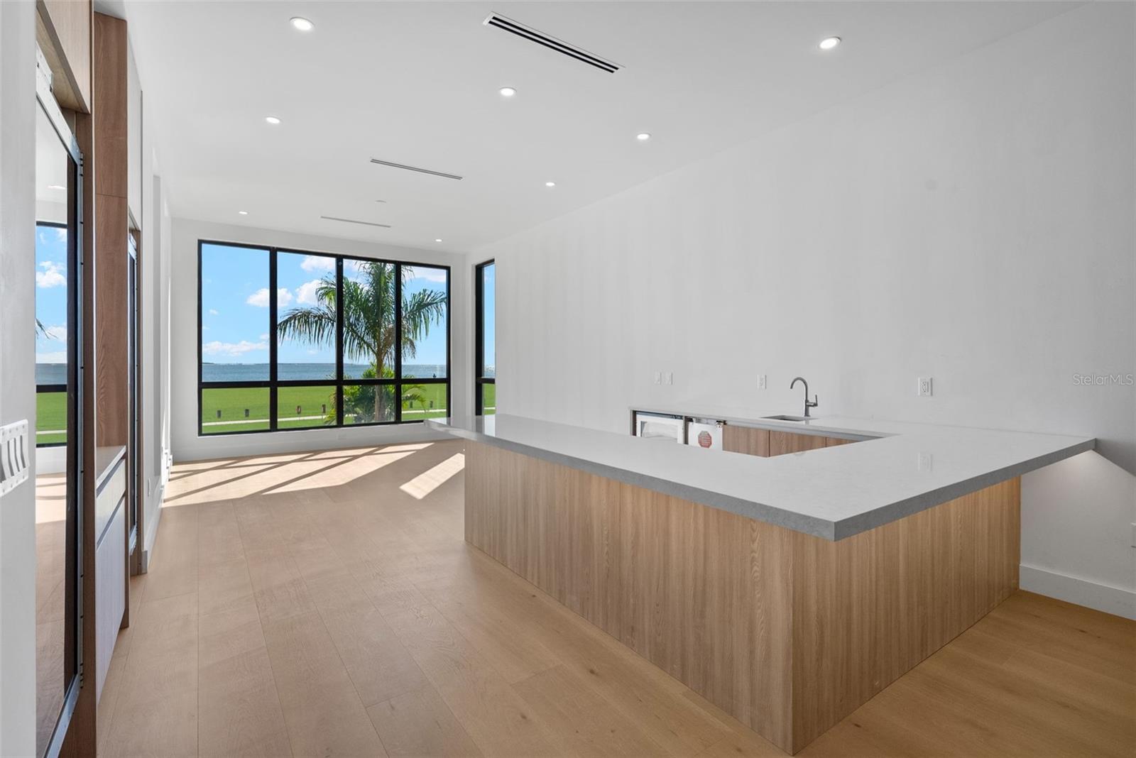 TB8406282 Property Photo