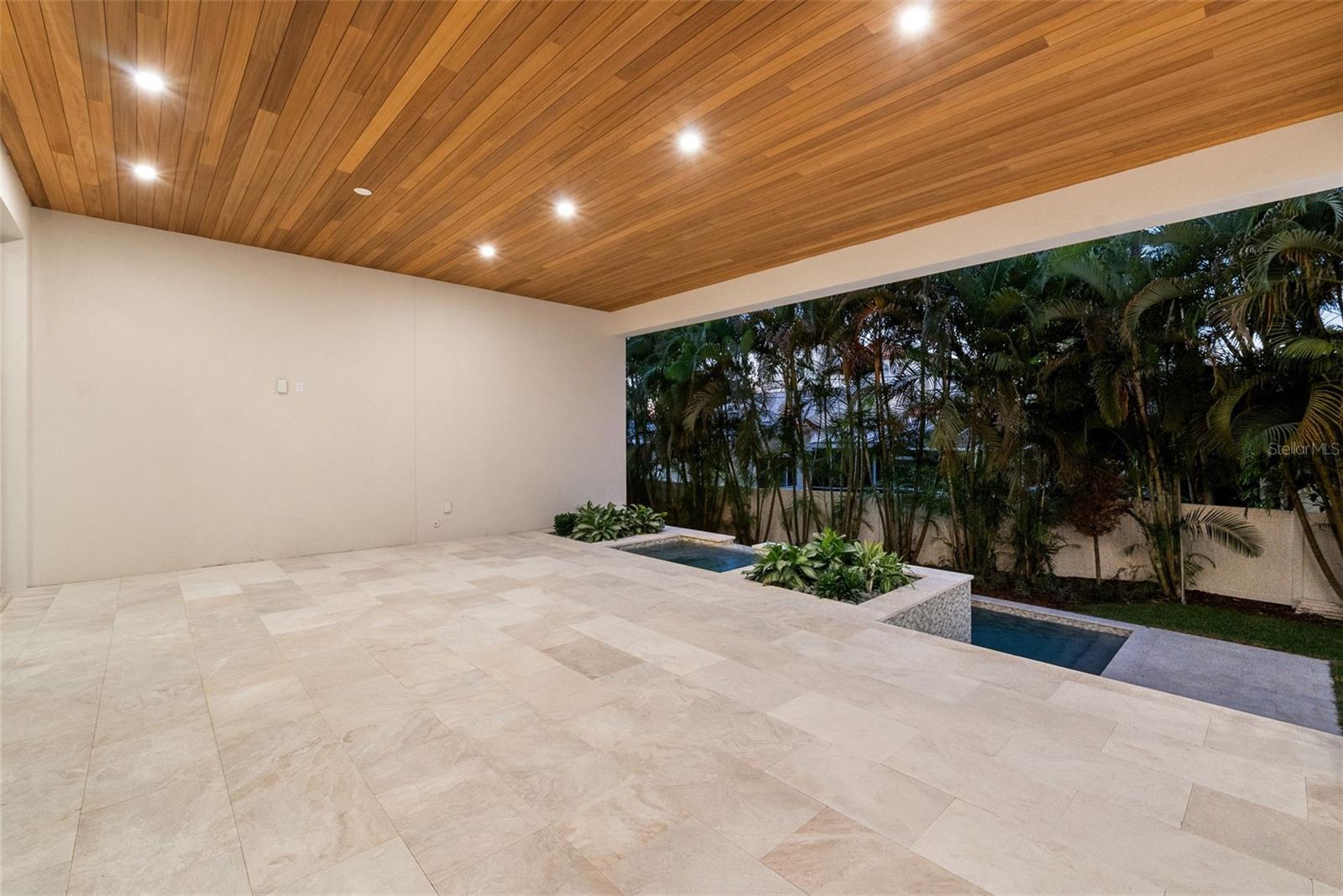 TB8406282 Property Photo