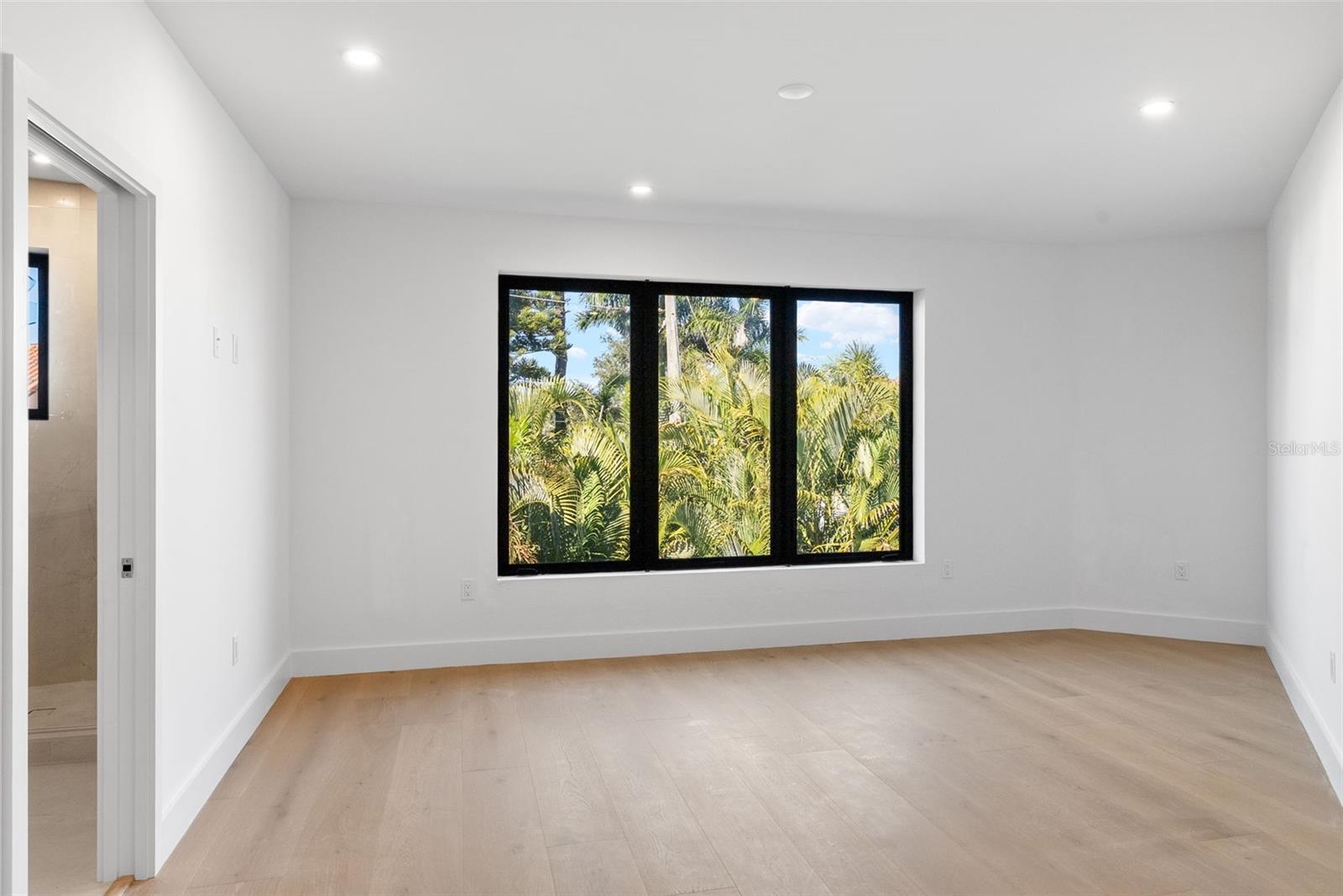 TB8406282 Property Photo