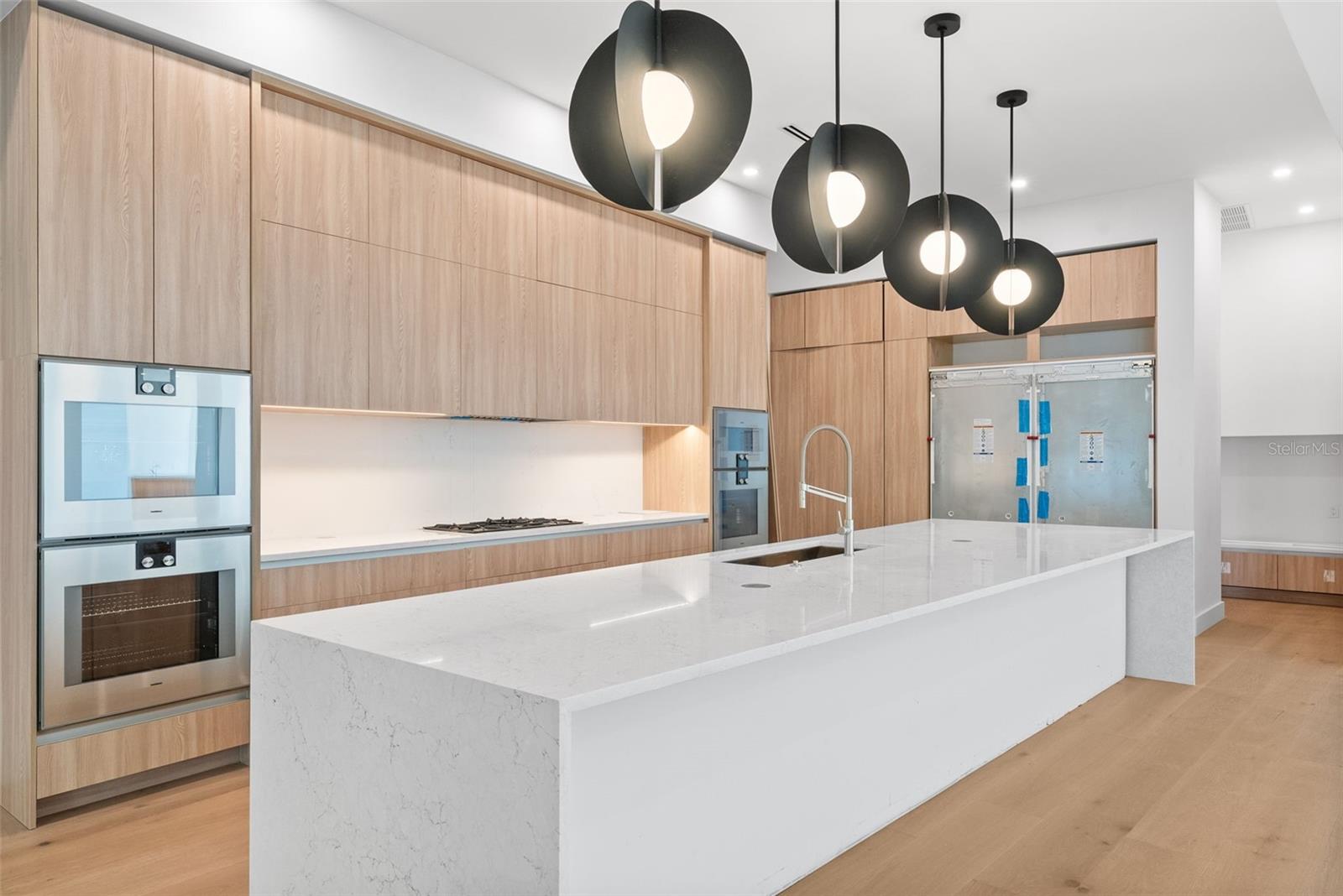 TB8406282 Property Photo