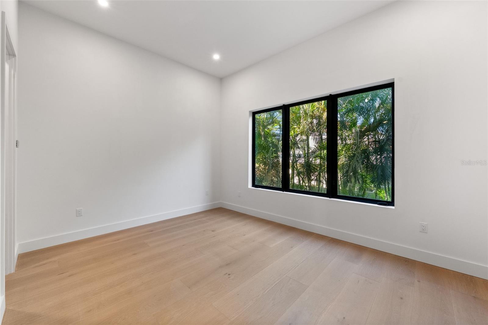 TB8406282 Property Photo