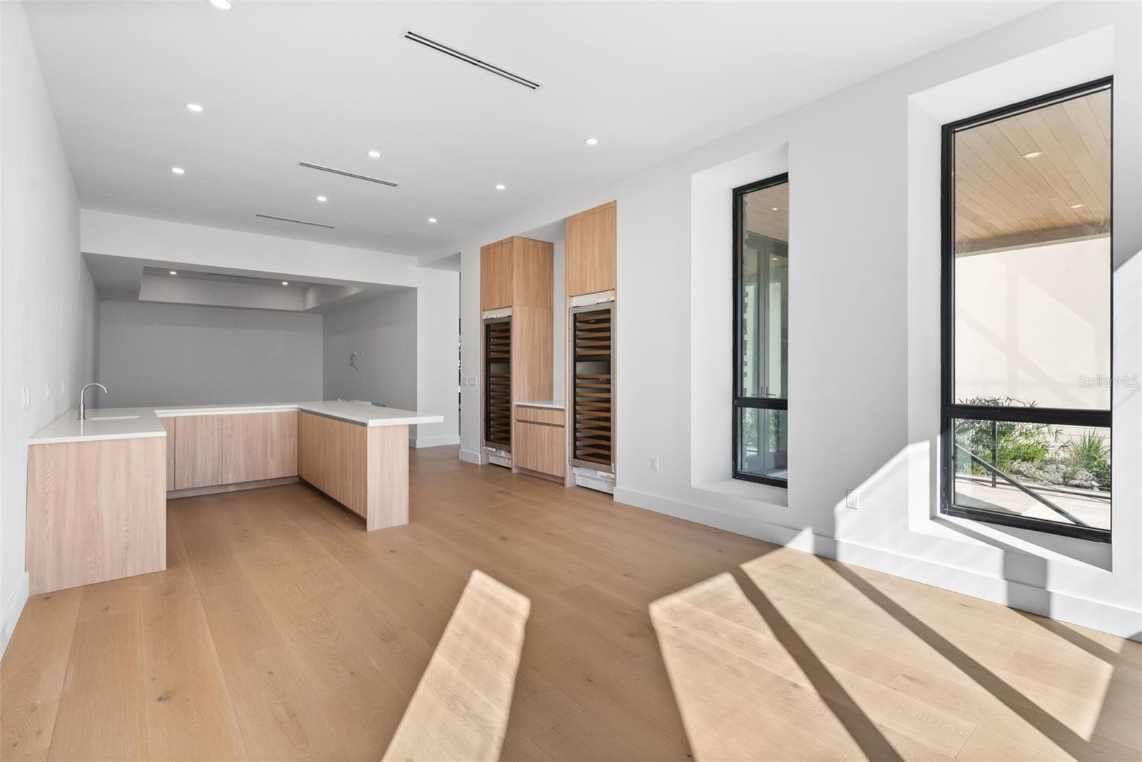 TB8406282 Property Photo