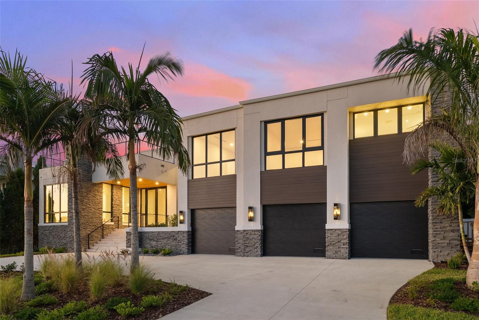 TB8406282 Property Photo