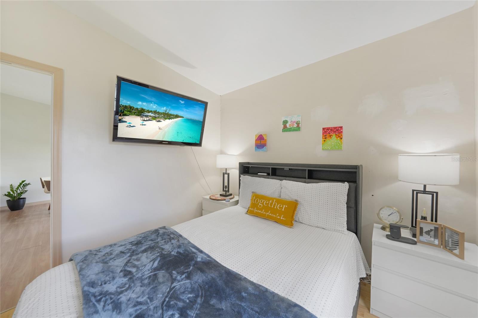 C7512298 Property Photo