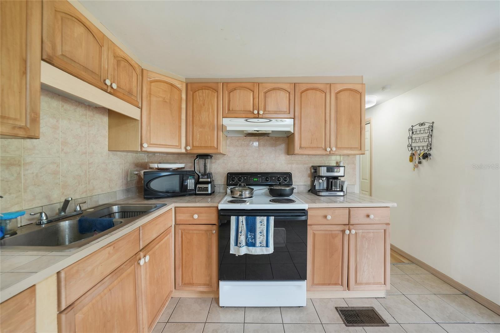 C7512298 Property Photo