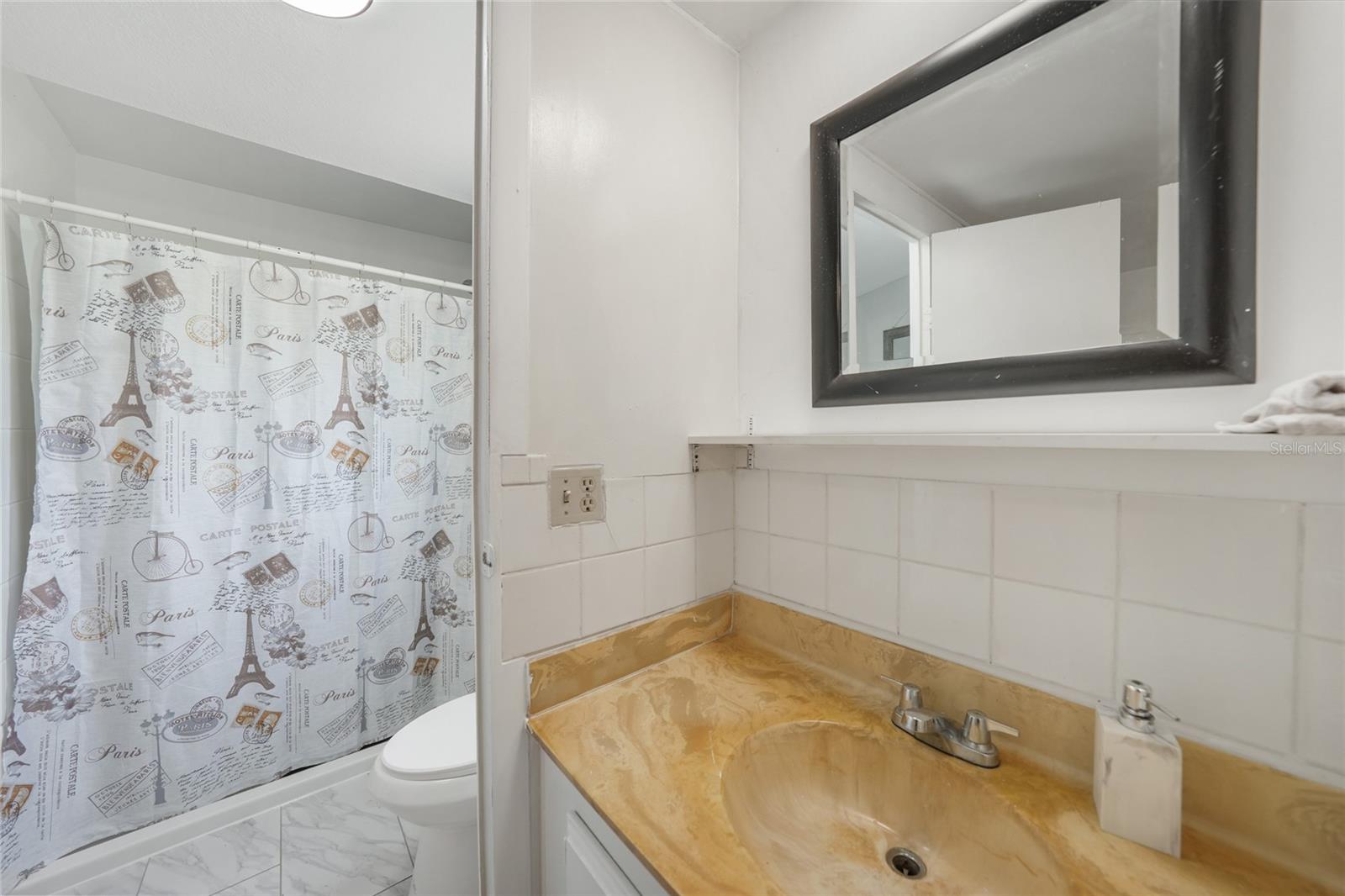 C7512298 Property Photo