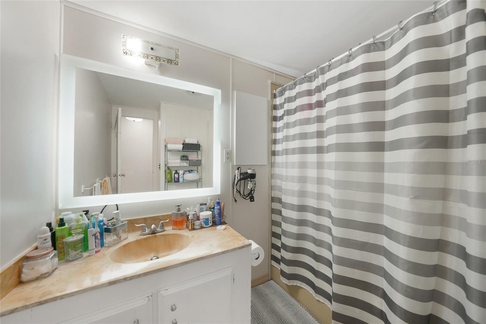 C7512298 Property Photo