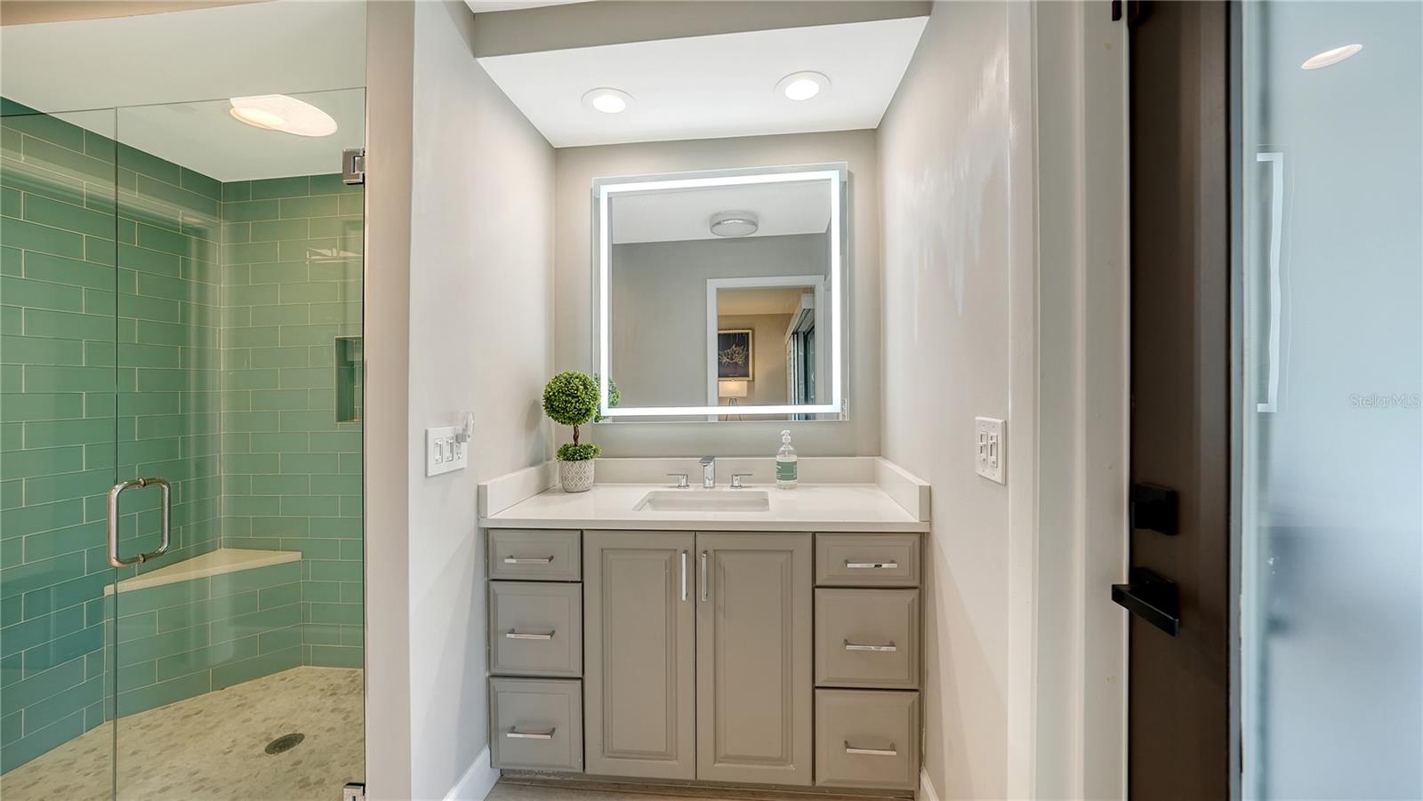 A4658602 Property Photo
