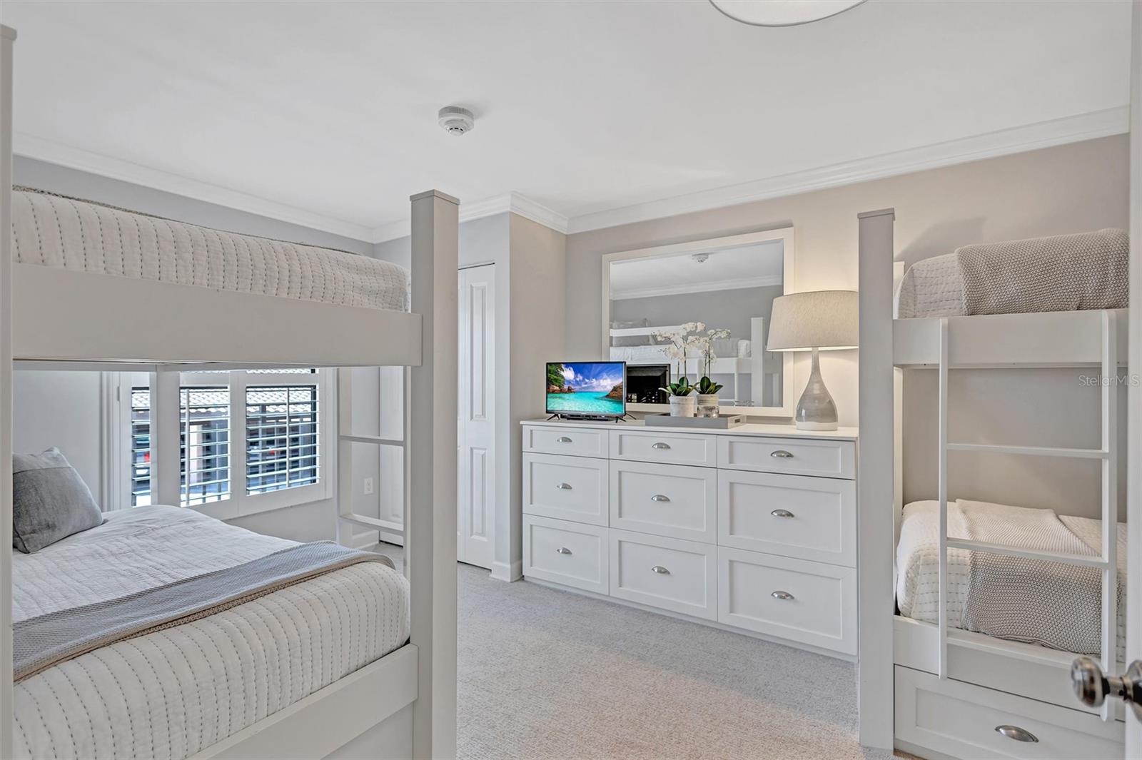 6480 MIDNIGHT PASS RD #211, SARASOTA, FL, 34242