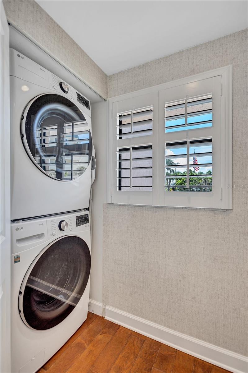 6480 MIDNIGHT PASS RD #211, SARASOTA, FL, 34242