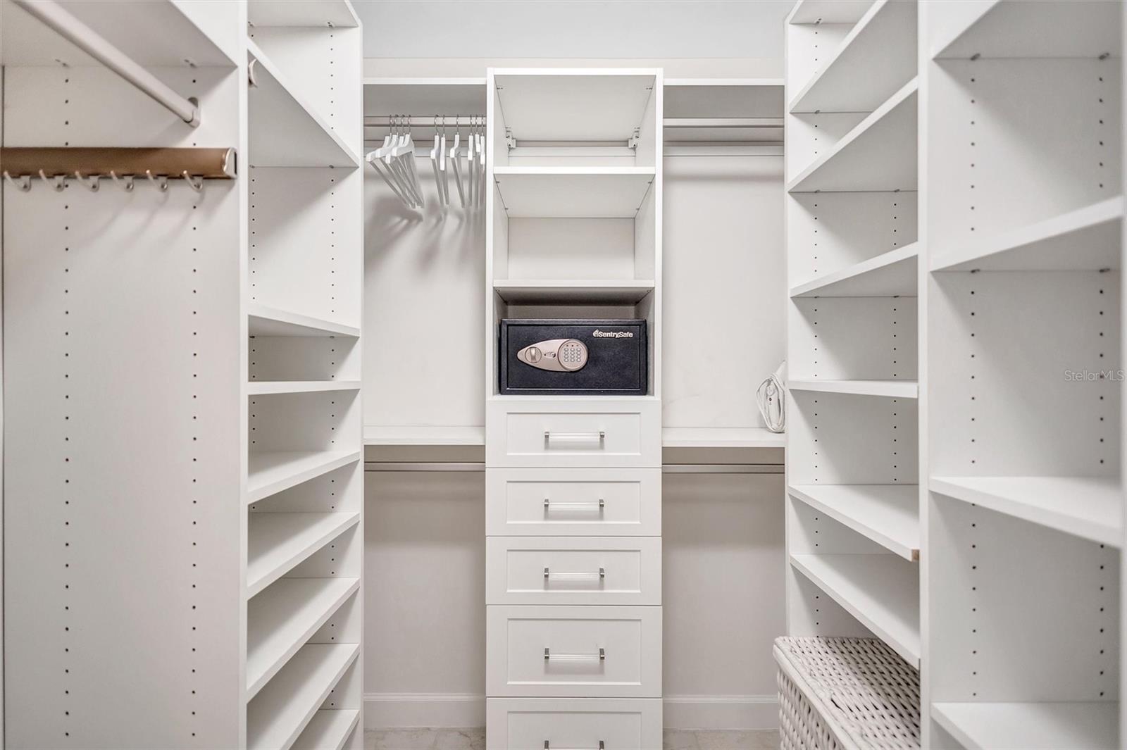 6480 MIDNIGHT PASS RD #211, SARASOTA, FL, 34242