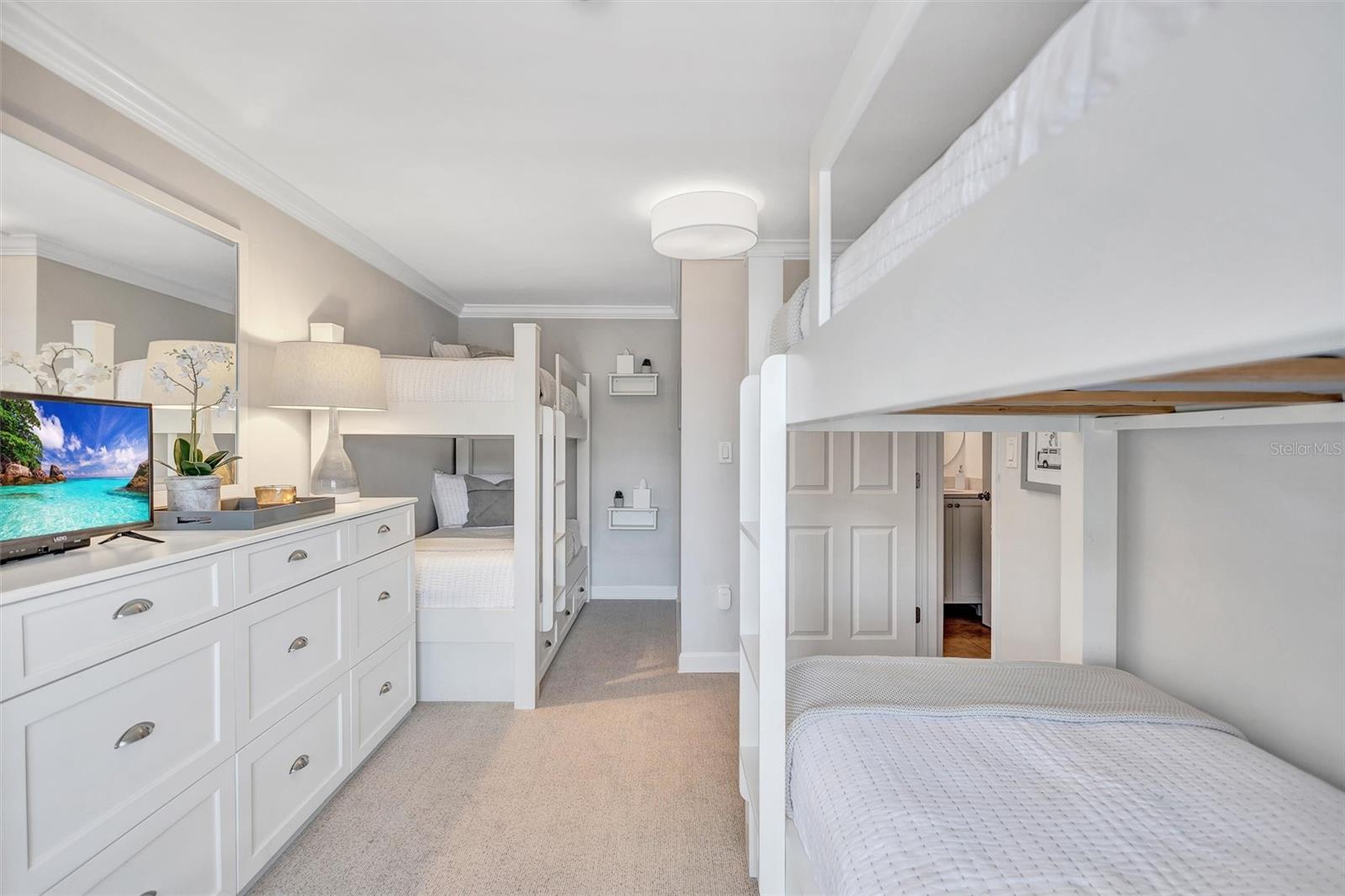 6480 MIDNIGHT PASS RD #211, SARASOTA, FL, 34242