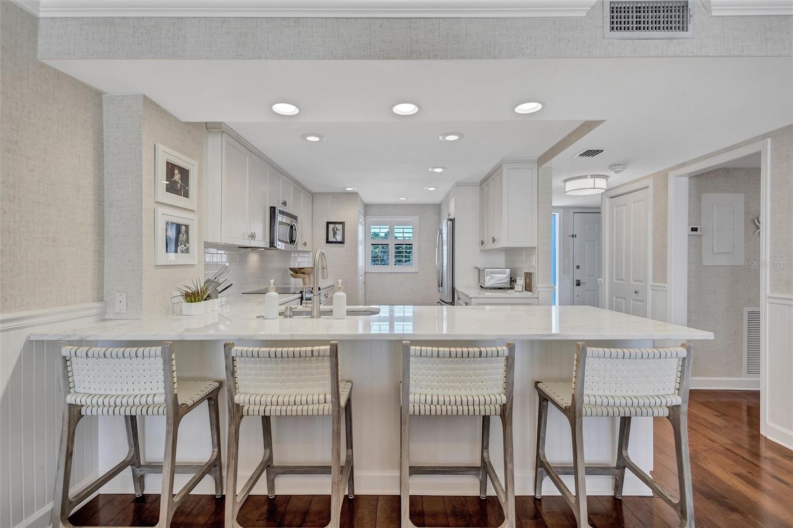 6480 MIDNIGHT PASS RD #211, SARASOTA, FL, 34242