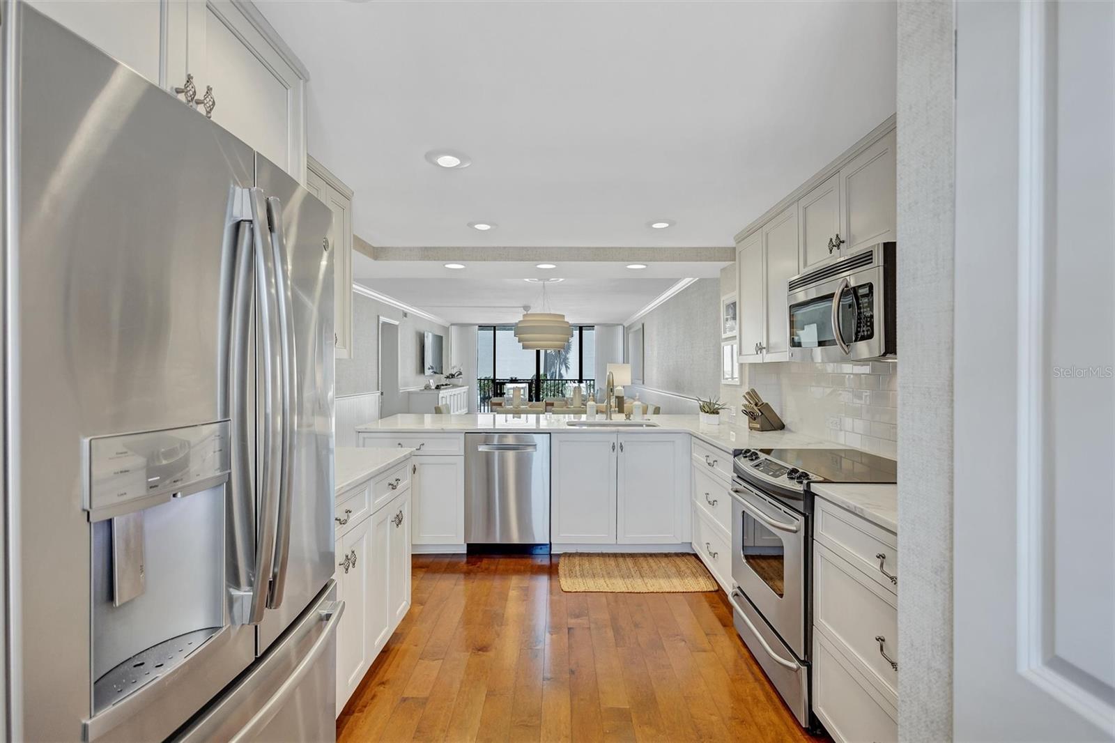 6480 MIDNIGHT PASS RD #211, SARASOTA, FL, 34242