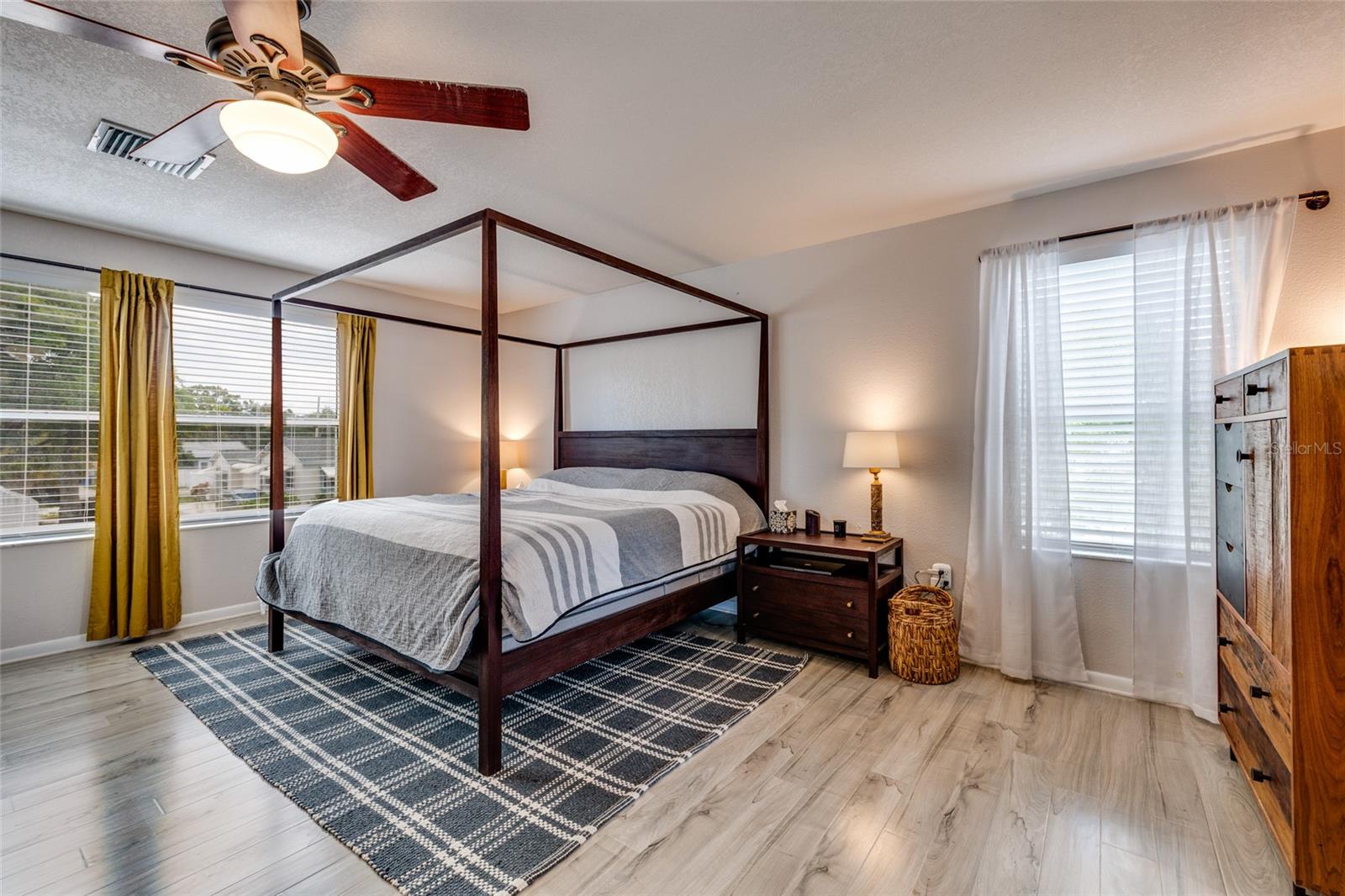 5039 DR MARTIN LUTHER KING JR ST N, ST PETERSBURG, FL, 33703