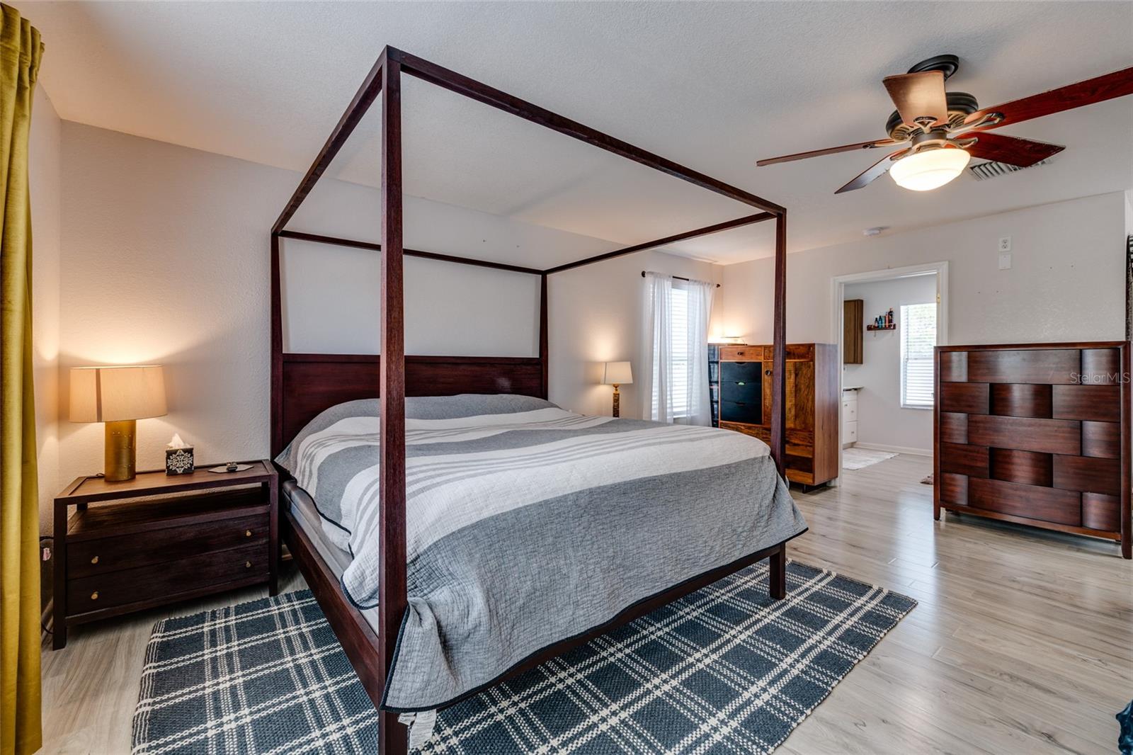 5039 DR MARTIN LUTHER KING JR ST N, ST PETERSBURG, FL, 33703