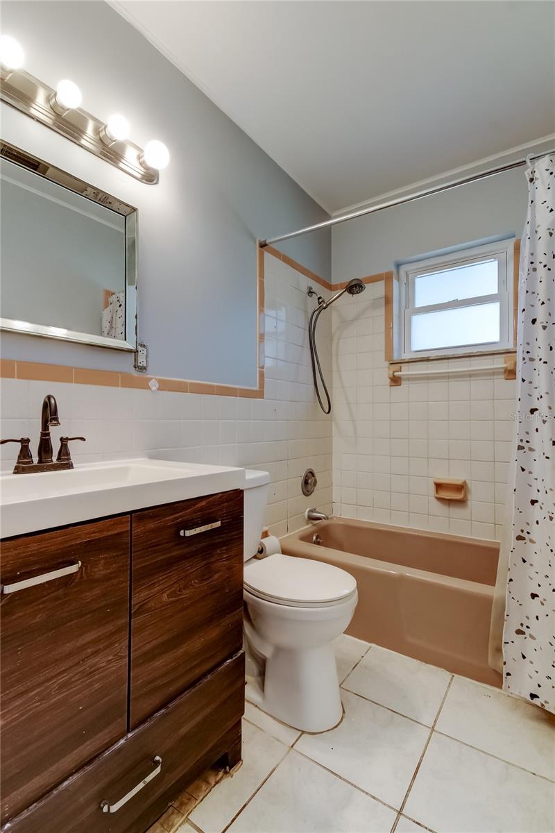 4412 CARLYLE RD, TAMPA, FL, 33615