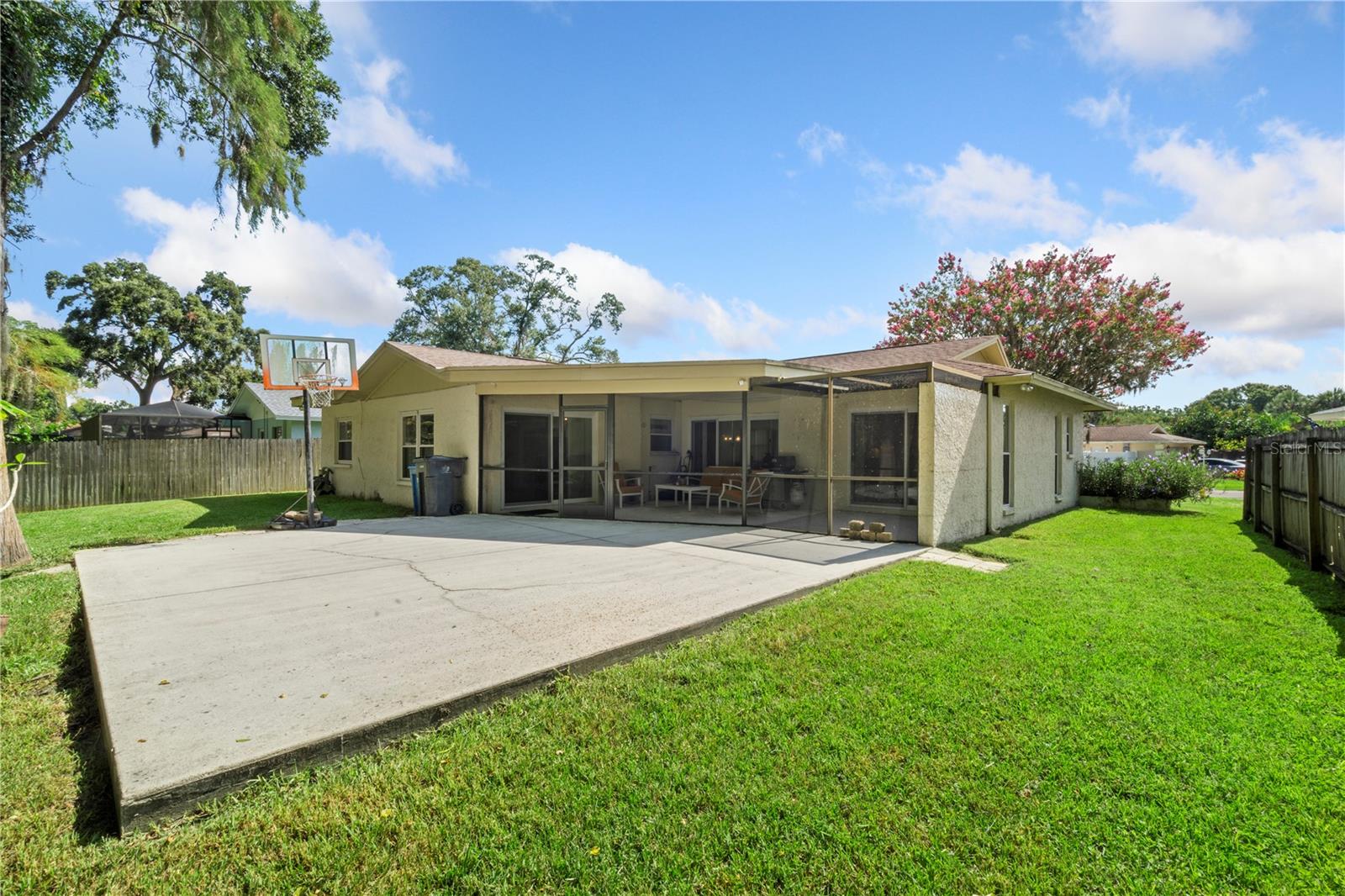 16118 OAKMANOR DR, TAMPA, FL, 33624