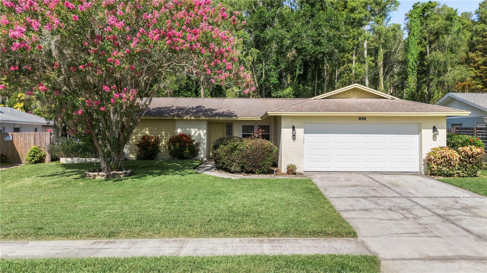 16118 OAKMANOR DR, TAMPA, FL, 33624