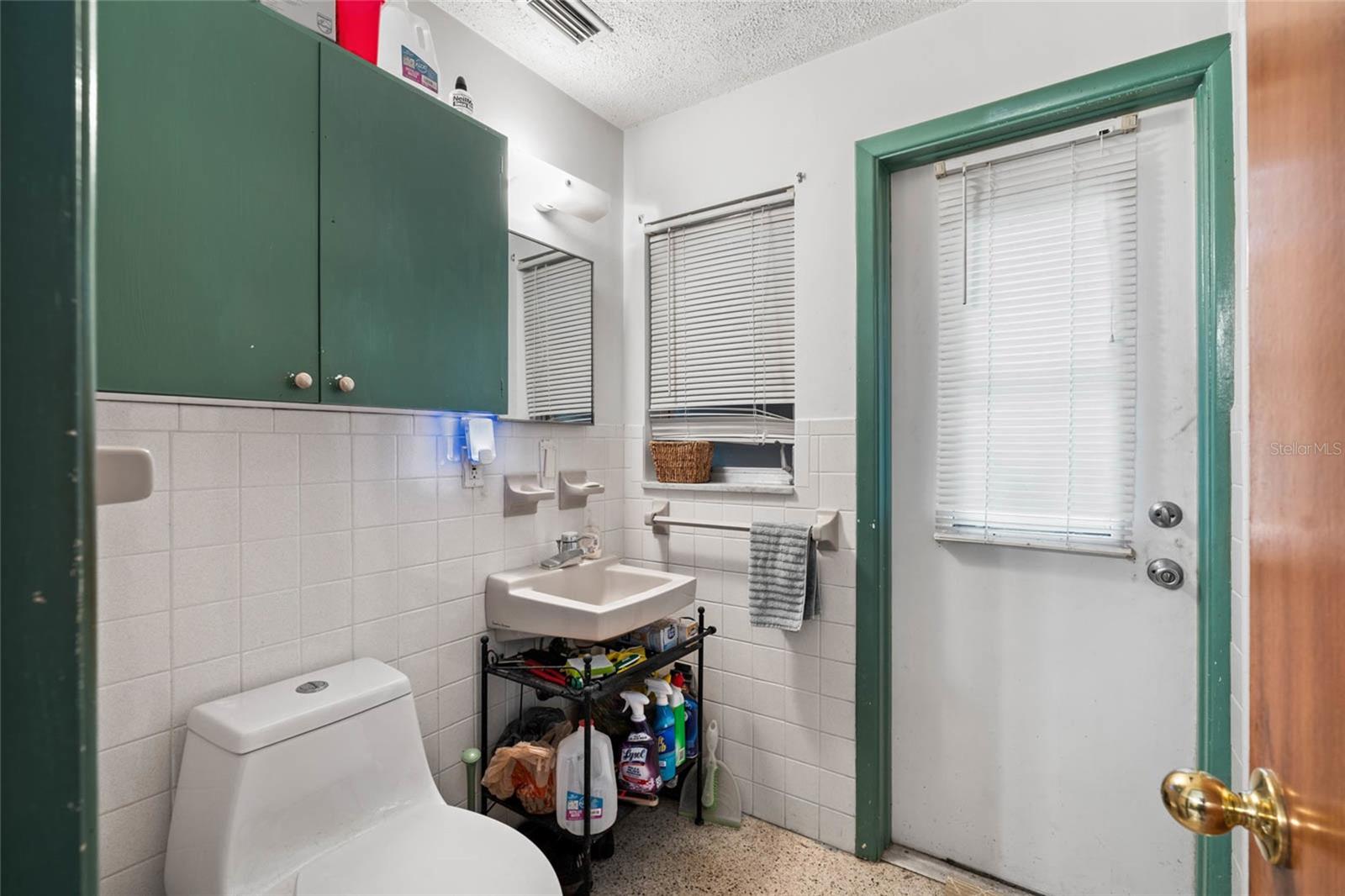 2nd Bathroom
