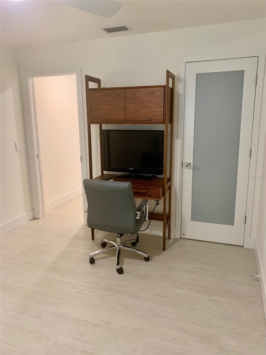 125 5TH AVE NE #240, ST PETERSBURG, FL, 33701