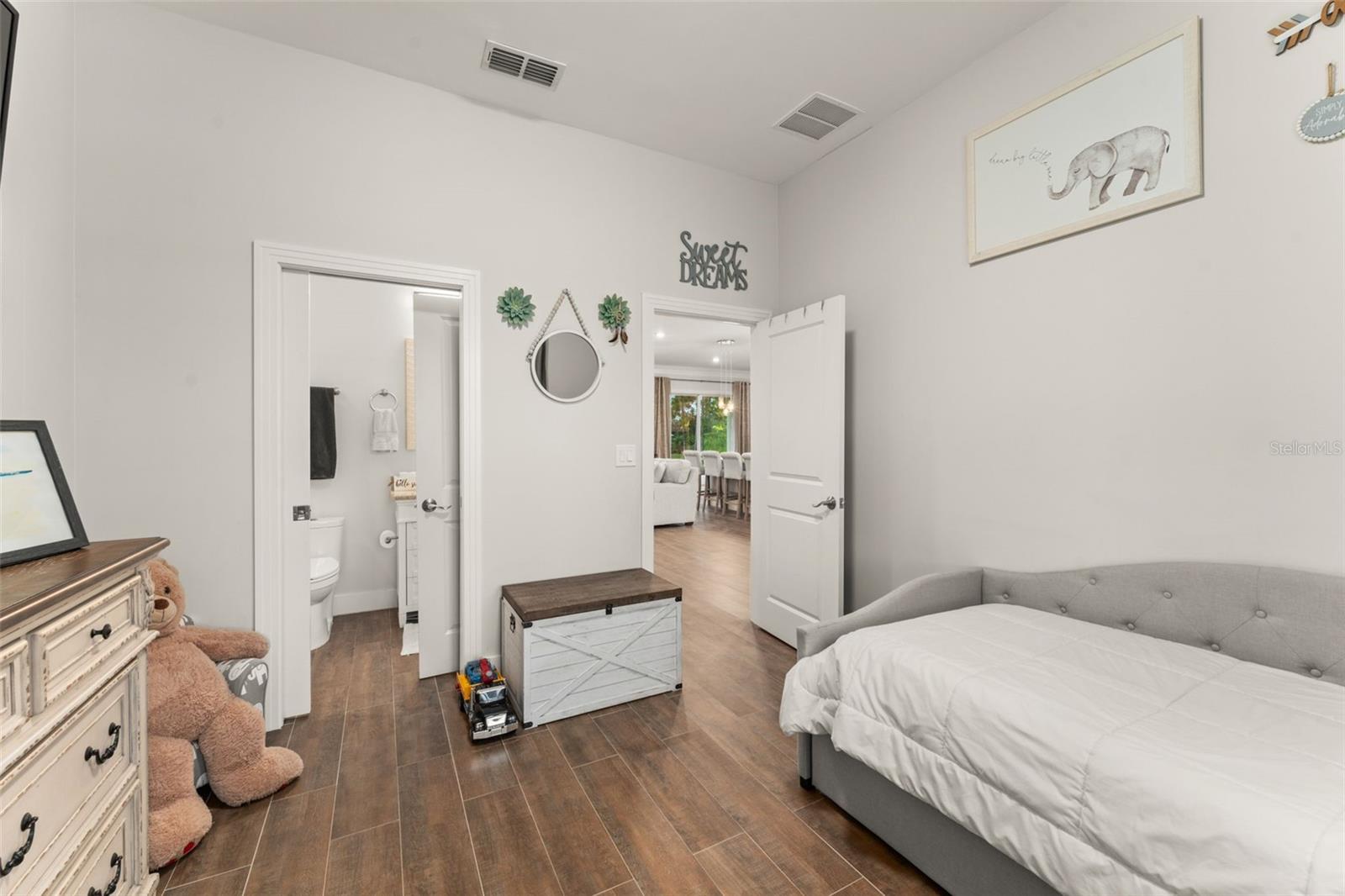 19606 REYNOLDS PKWY, ORLANDO, FL, 32833