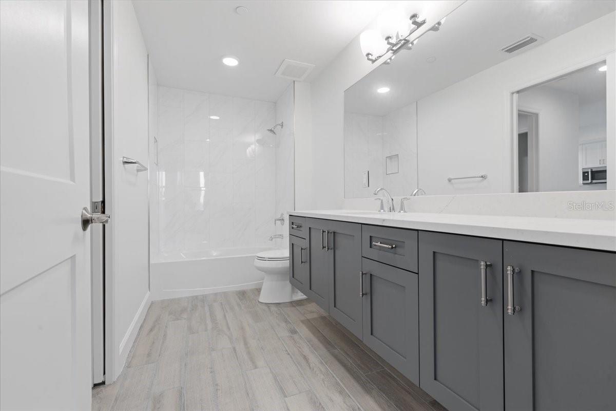 125 ISLAND WAY #403, CLEARWATER, FL, 33767