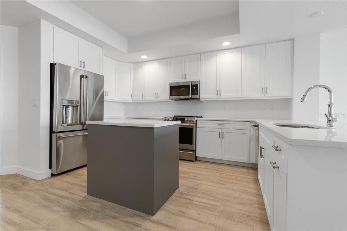 125 ISLAND WAY #403, CLEARWATER, FL, 33767