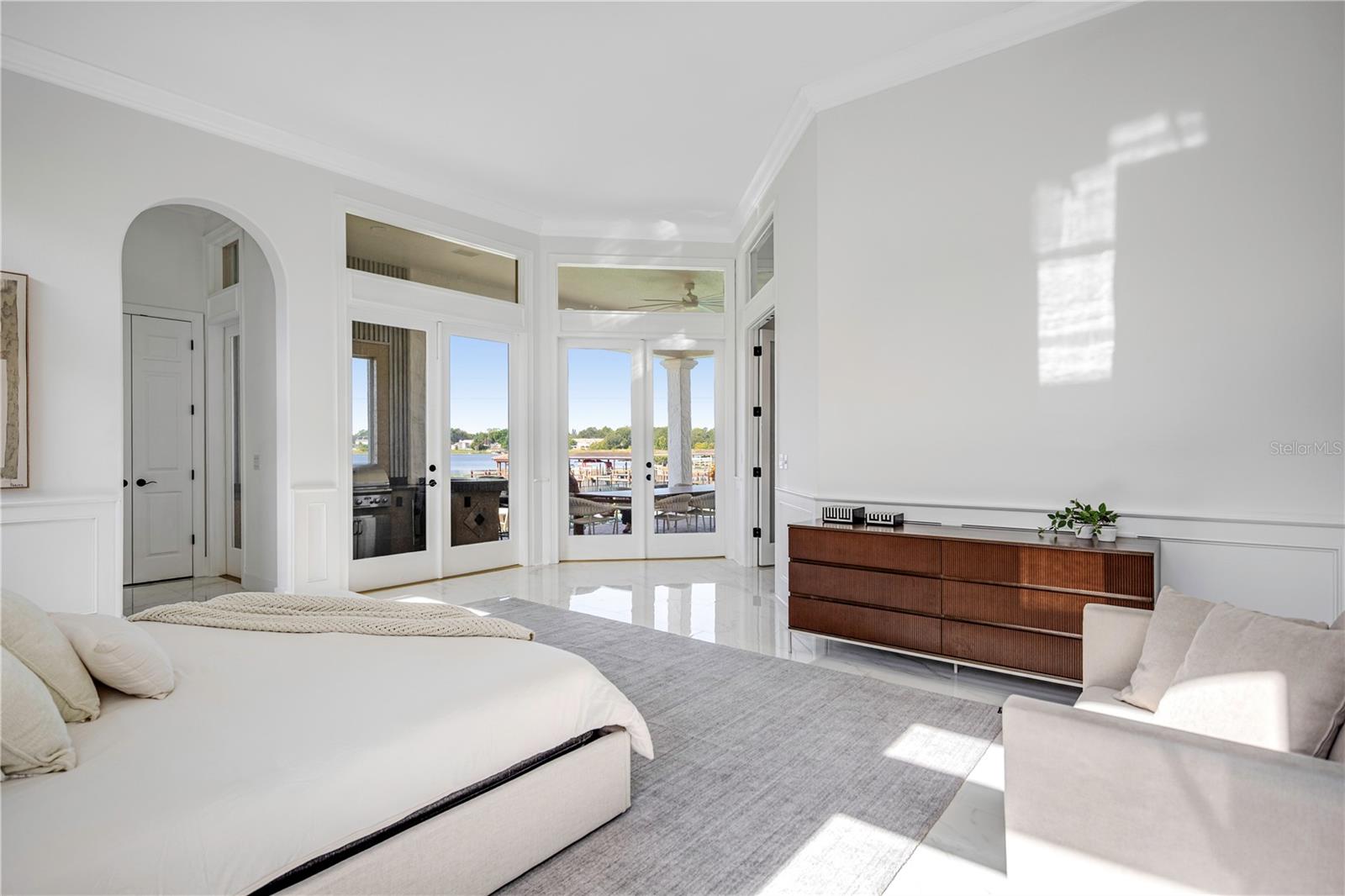 O6326422 Property Photo