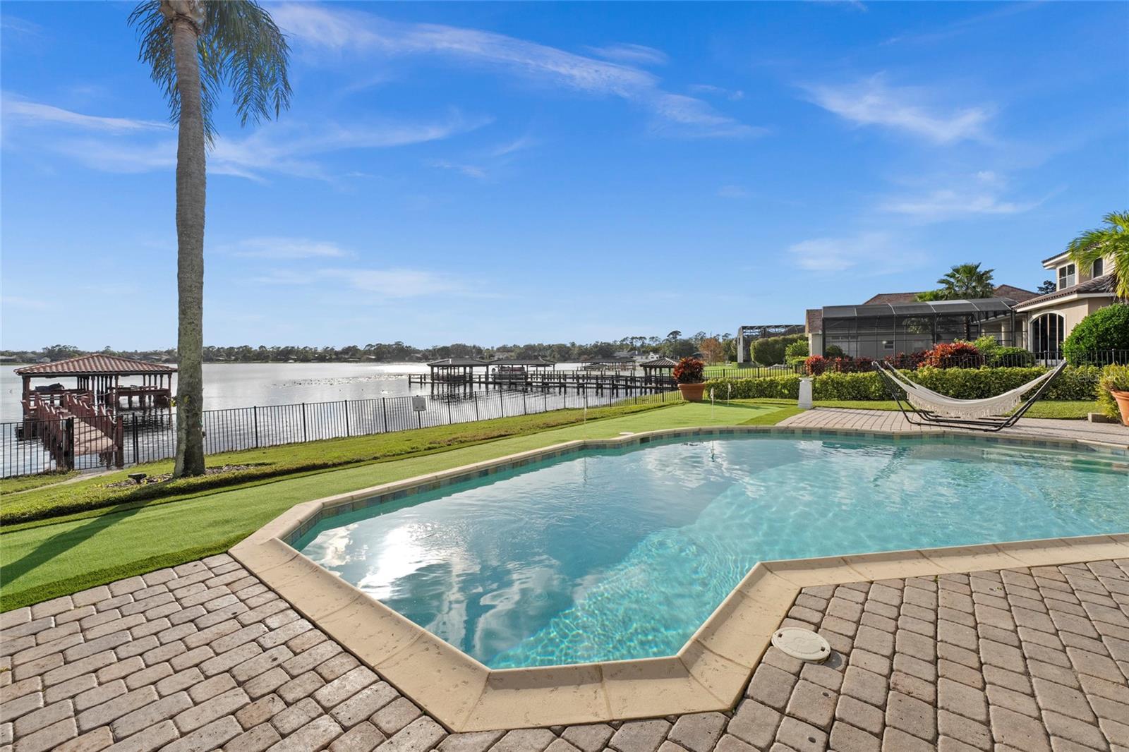 O6326422 Property Photo