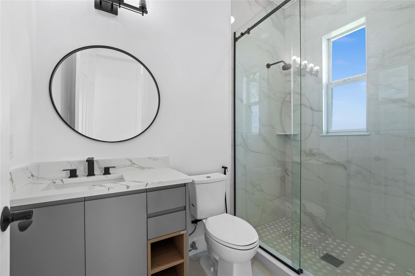 O6326422 Property Photo