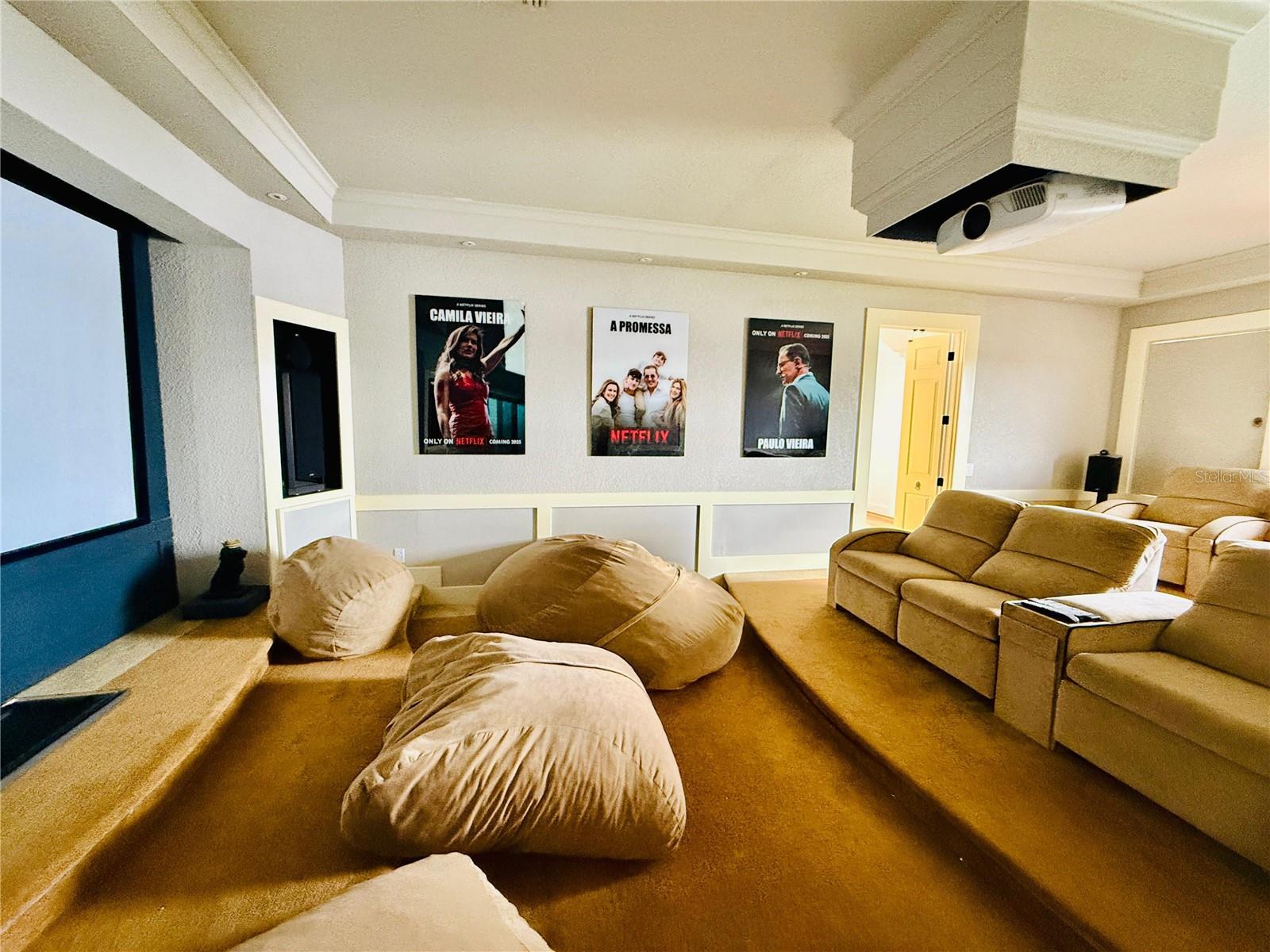 O6326422 Property Photo