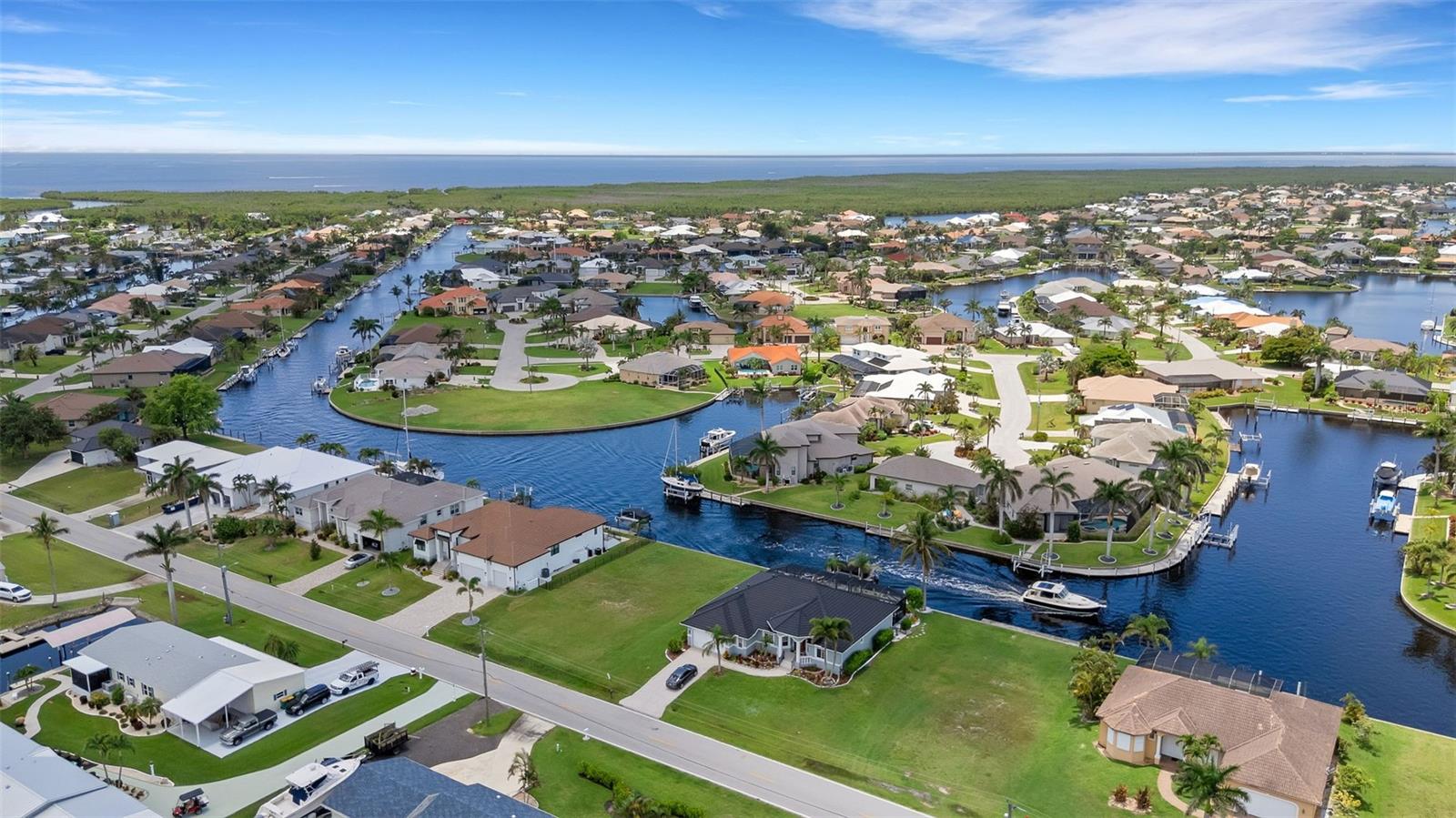 5001 ALMAR DR, PUNTA GORDA, FL, 33950