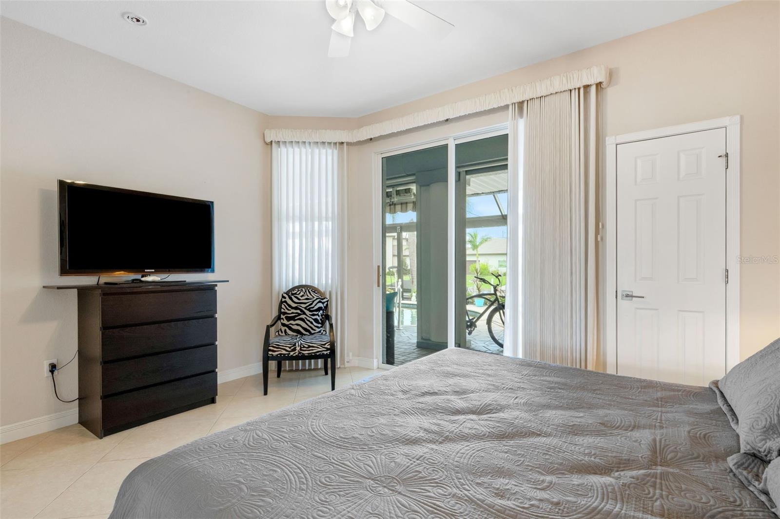 5001 ALMAR DR, PUNTA GORDA, FL, 33950