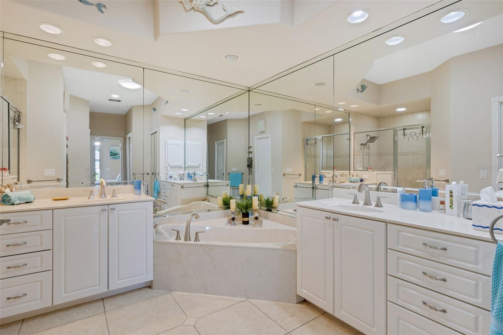 5001 ALMAR DR, PUNTA GORDA, FL, 33950